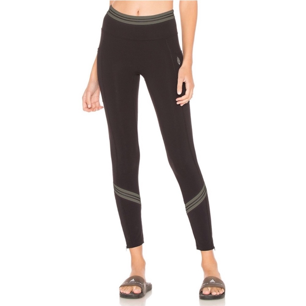 Free People FP Movement Leggings Women’s XS Black Ankle Zip Side Pockets zephyr
